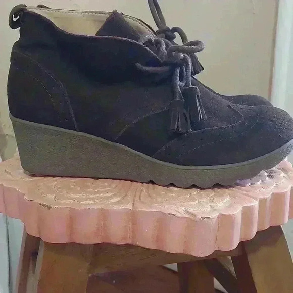 Land's End Booties - Picture 5 of 9